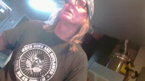 Snapshot of handyman5303 chatting on February 16, 2025, 3:16 pm Handystudman online show from February 16, 2025, 3:16 pm