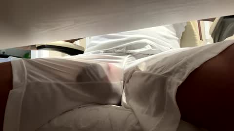 Snapshot of hangit0ut chatting on March 5, 2025, 12:55 pm hangit0ut online show from March 5, 2025, 12:55 pm