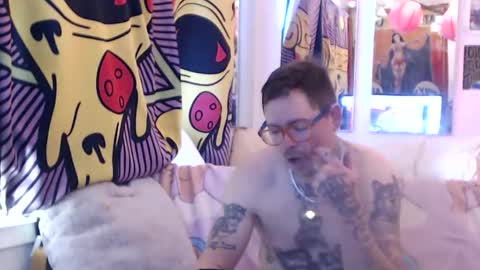 hank rams online show from December 14, 2025, 6:23 pm