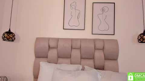 hanna__evans_ online show from April 9, 2026, 12:32 pm