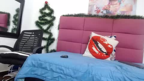 Snapshot of hanna__palmer1 chatting on December 18, 2024, 11:45 am Hanna Palmer online show from December 18, 2024, 11:45 am