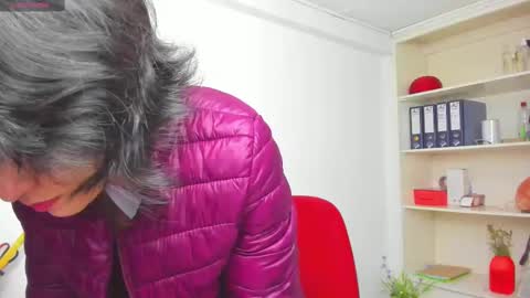 Sara online show from September 11, 2025, 1:33 pm