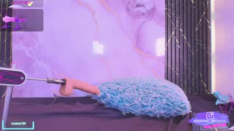 Snapshot of hanna_evanns_ chatting on June 11, 2026, 12:32 am Hanna online show from June 11, 2026, 12:32 am