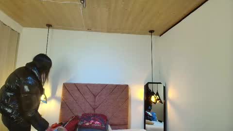  H A N N A  online show from February 14, 2026, 10:06 pm