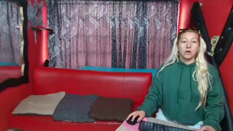 Snapshot of hanna_mature01 chatting on February 7, 2025, 12:28 pm Hanna online show from February 7, 2025, 12:28 pm