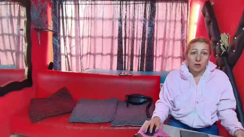 Snapshot of hanna_mature01 chatting on February 9, 2025, 12:30 pm Hanna online show from February 9, 2025, 12:30 pm