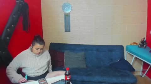 Snapshot of hanna_mature01 chatting on September 12, 2025, 12:44 am Hanna online show from September 12, 2025, 12:44 am