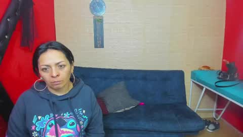 Snapshot of hanna_mature01 chatting on September 15, 2025, 9:37 pm Hanna online show from September 15, 2025, 9:37 pm