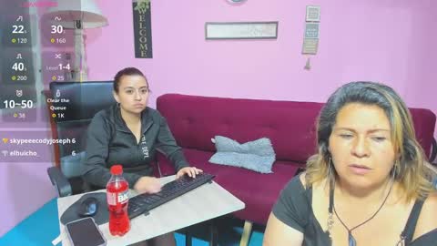Snapshot of hanna_mature01 chatting on October 10, 2025, 12:42 am Hanna online show from October 10, 2025, 12:42 am