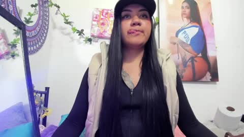 Snapshot of hanna_moore10 chatting on May 10, 2026, 6:57 pm Hanna online show from May 10, 2026, 6:57 pm