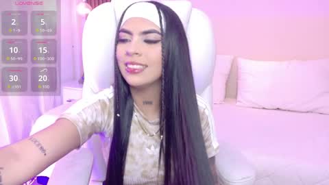 Hanna  online show from April 17, 2026, 10:24 pm