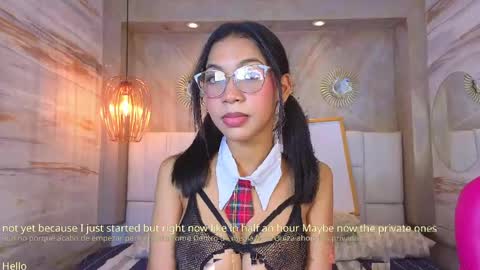 hanna_vic online show from April 17, 2026, 10:02 pm