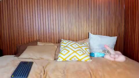 Akane Tendo online show from October 25, 2025, 5:59 am