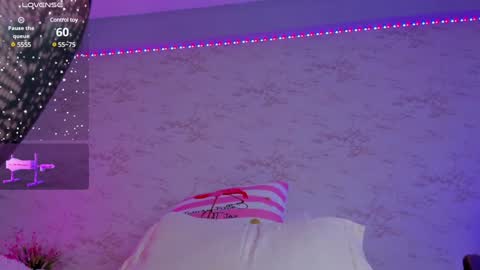 Snapshot of hannablaze_ chatting on December 29, 2024, 5:44 pm HannaB  online show from December 29, 2024, 5:44 pm