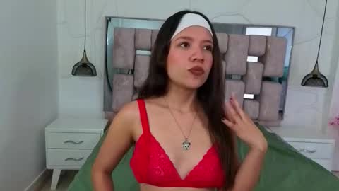 hannah_stuart online show from March 9, 2026, 1:15 pm