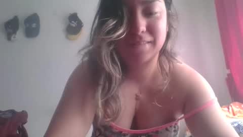 hannahevans2 online show from February 5, 2026, 2:22 pm