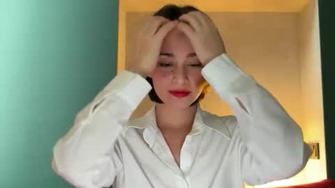 hannahinto online show from April 5, 2026, 2:36 pm