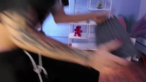 Hannah online show from February 5, 2026, 12:43 pm