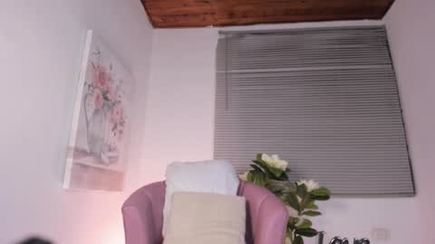 hannamin online show from March 8, 2026, 1:04 pm