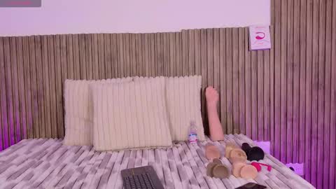 HELEN online show from February 3, 2026, 12:21 pm