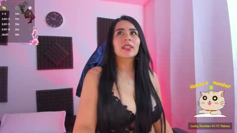 Hanna  online show from November 1, 2025, 3:03 pm