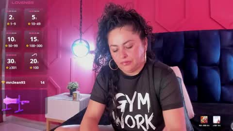 Snapshot of hanny_bliss chatting on June 3, 2026, 2:33 pm Hanny online show from June 3, 2026, 2:33 pm