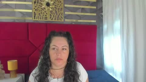 Snapshot of hanny_bliss chatting on June 25, 2026, 11:48 am Hanny online show from June 25, 2026, 11:48 am