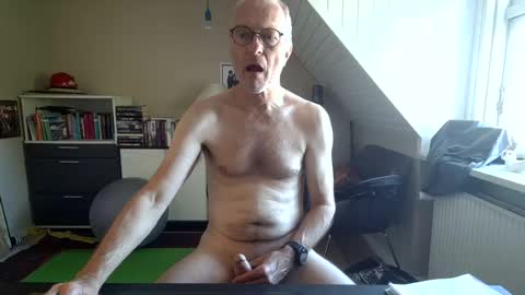 Snapshot of hanse_1 chatting on June 22, 2026, 6:54 am Hanse online show from June 22, 2026, 6:54 am