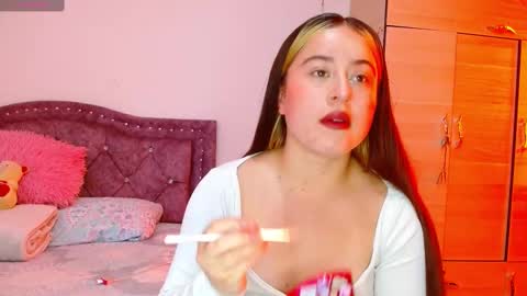 isabella   online show from October 24, 2025, 4:47 pm