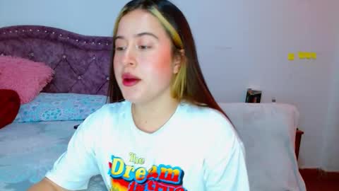 isabella   online show from November 6, 2025, 6:20 pm