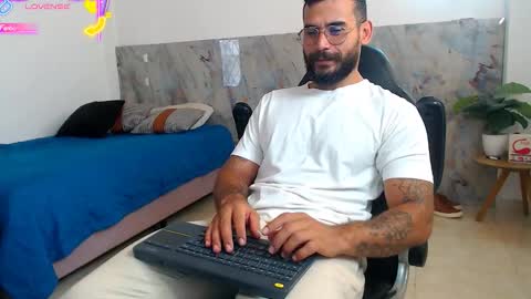 hanz_col online show from November 4, 2025, 12:15 pm