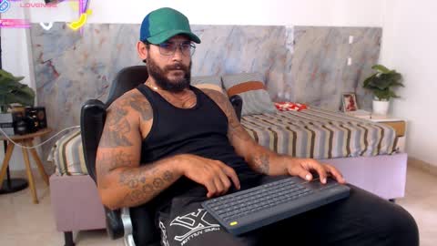 hanz_col online show from April 4, 2026, 1:30 pm