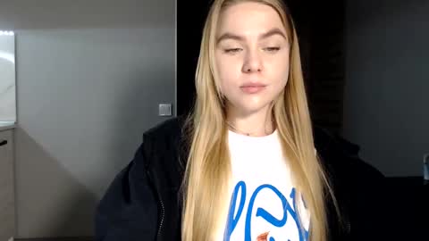 Snapshot of happy_fox_ chatting on February 12, 2025, 8:07 pm happy_fox_ online show from February 12, 2025, 8:07 pm