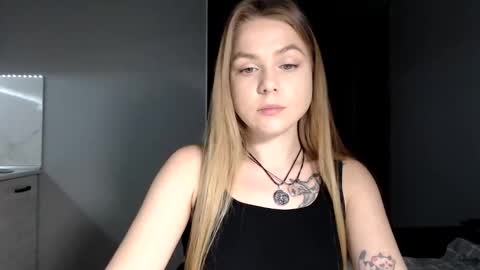 Snapshot of happy_fox_ chatting on March 3, 2026, 8:15 pm happy_fox_ online show from March 3, 2026, 8:15 pm