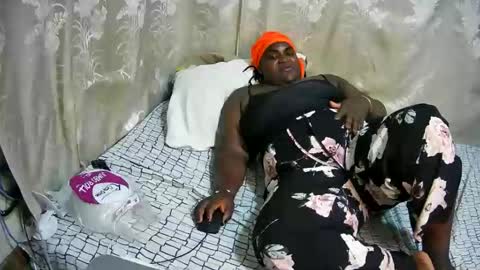 happysonia online show from February 14, 2026, 10:17 pm