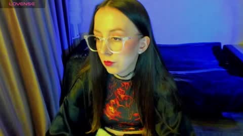 Snapshot of happystephanie chatting on May 7, 2026, 8:03 pm Stephanie online show from May 7, 2026, 8:03 pm