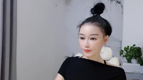 happysweety1688 online show from October 13, 2025, 5:18 am