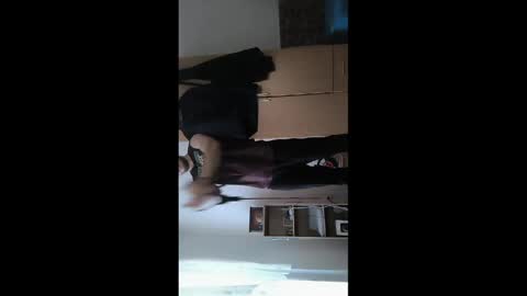 Snapshot of hard_gunn chatting on April 9, 2026, 5:07 pm hard_gunn online show from April 9, 2026, 5:07 pm