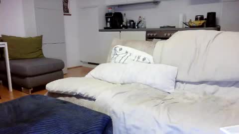 Snapshot of hard_out_here chatting on November 9, 2025, 7:12 pm Chris online show from November 9, 2025, 7:12 pm