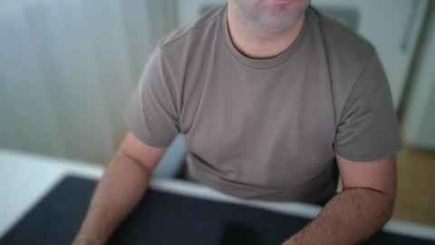 Luca Velour online show from November 7, 2025, 10:59 am