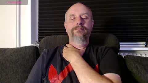 MrLazy online show from September 28, 2025, 6:35 pm