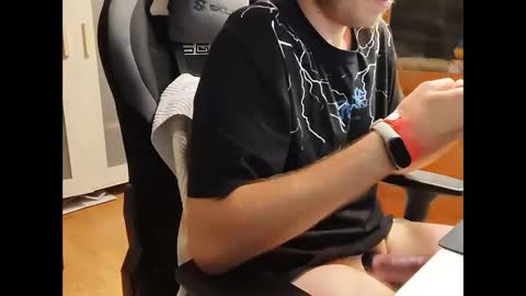 hardtechno_xxx online show from September 14, 2025, 3:05 am