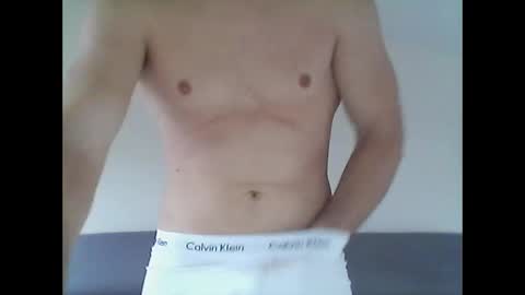 Snapshot of hardwanker75 chatting on December 21, 2025, 10:00 am hardwanker75 online show from December 21, 2025, 10:00 am