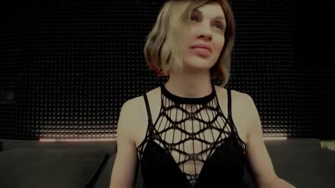 Miss Hardy online show from February 27, 2026, 4:56 am