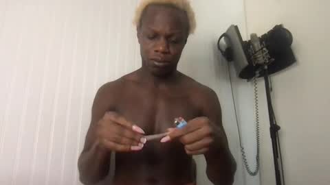 Snapshot of hardylamour chatting on December 14, 2025, 7:18 pm Hardy Lamour online show from December 14, 2025, 7:18 pm