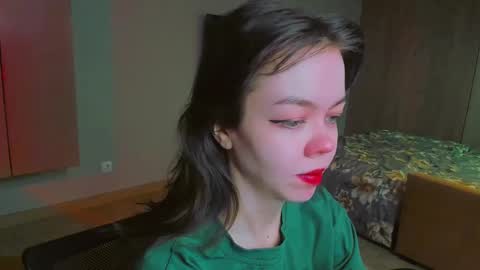 Snapshot of haribo_asmr chatting on January 7, 2025, 10:11 am Miss Hari online show from January 7, 2025, 10:11 am