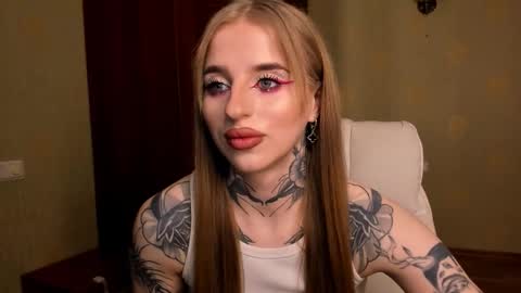 Julia online show from March 10, 2026, 5:34 am