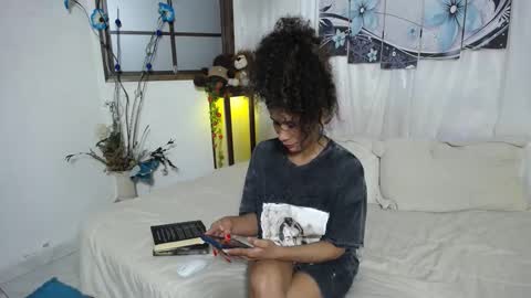 Snapshot of harley_quinns1 chatting on December 14, 2024, 8:51 pm harley_quinns1 online show from December 14, 2024, 8:51 pm