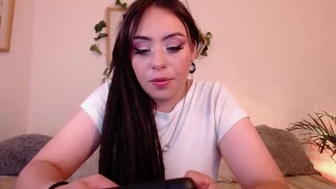 Snapshot of harmonyy01 chatting on March 2, 2025, 1:04 am Harmony Please help me to reach 100 thumbs up online show from March 2, 2025, 1:04 am