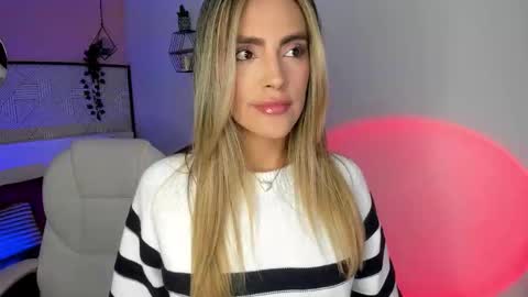 Harper  online show from December 22, 2025, 7:33 pm